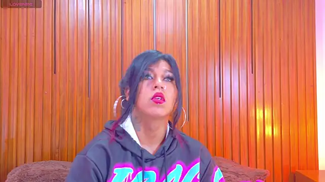 SilvanaCapelli online show from 11/29/25, 10:24