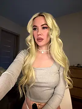 xDinnax online show from 10/18/25, 05:14