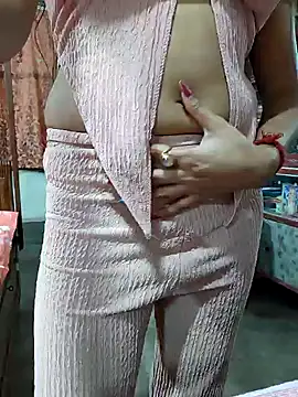 HunnyGirl007 online show from 12/04/24, 06:28