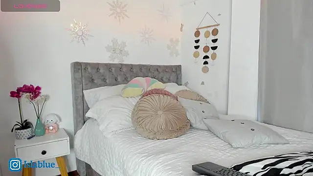 Kianna   online show from 06/09/26, 10:43