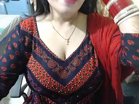 Snapshot of HOT_CHILLY chatting on 03/23/26, 12:31 HOT CHILLY online show from 03/23/26, 12:31
