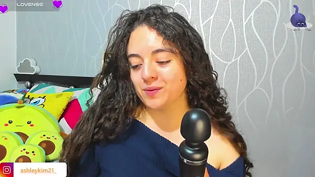 Snapshot of AshleyKim_ chatting on 03/27/26, 12:38 AshleyKim online show from 03/27/26, 12:38