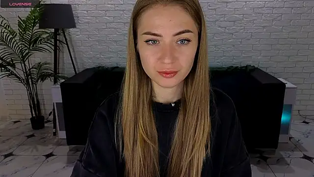 Adelyna Bird online show from 09/21/25, 06:37