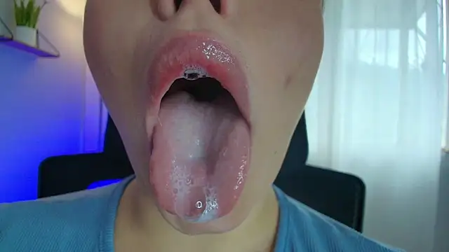 lisbet21x online show from 03/06/25, 02:29