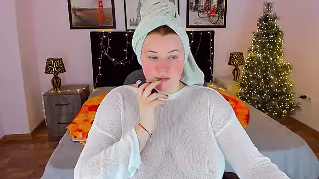 PolinaSalvatore online show from 12/23/24, 12:41