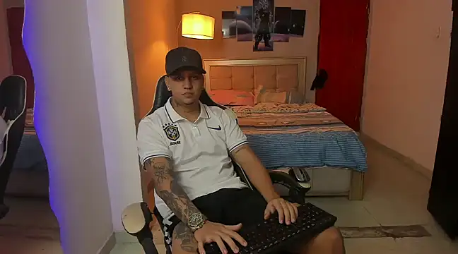 Snapshot of Jake_simons chatting on 01/11/25, 01:37 Jake simons online show from 01/11/25, 01:37