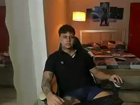 Snapshot of Jake_simons chatting on 02/15/25, 03:31 Jake simons online show from 02/15/25, 03:31