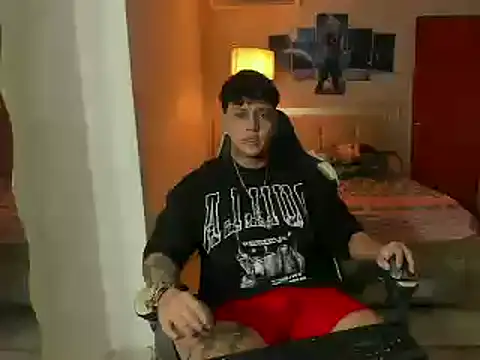 Snapshot of Jake_simons chatting on 02/27/25, 03:04 Jake simons online show from 02/27/25, 03:04