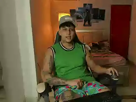 Snapshot of Jake_simons chatting on 03/14/25, 02:53 Jake simons online show from 03/14/25, 02:53