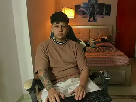 Snapshot of Jake_simons chatting on 03/18/25, 03:31 Jake simons online show from 03/18/25, 03:31