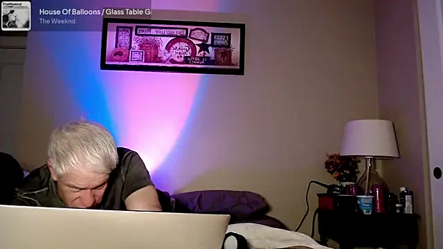 Snarfle82 online show from 12/16/25, 09:47