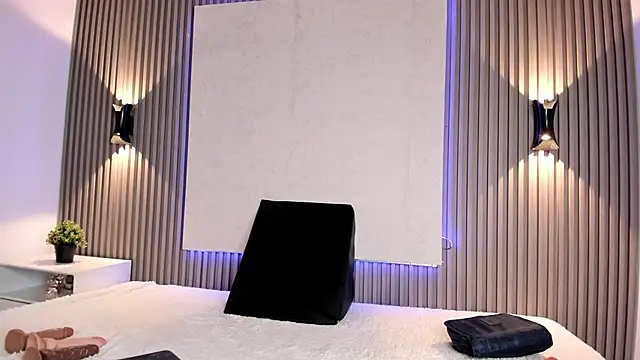 Zafiiraa online show from 02/04/25, 05:34