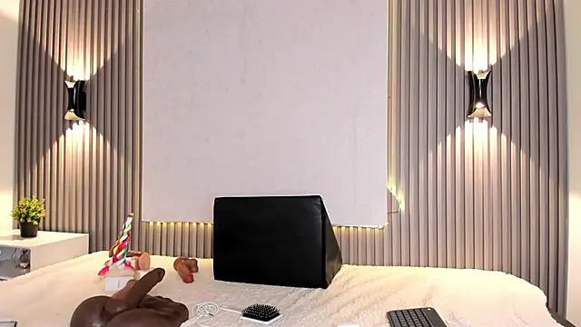 Zafiiraa online show from 02/25/25, 01:20