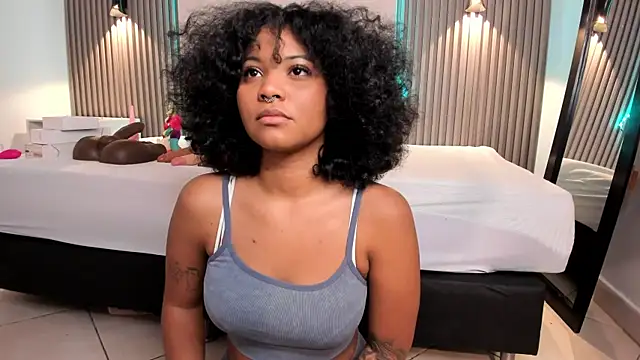 Zafiiraa online show from 03/19/25, 11:39