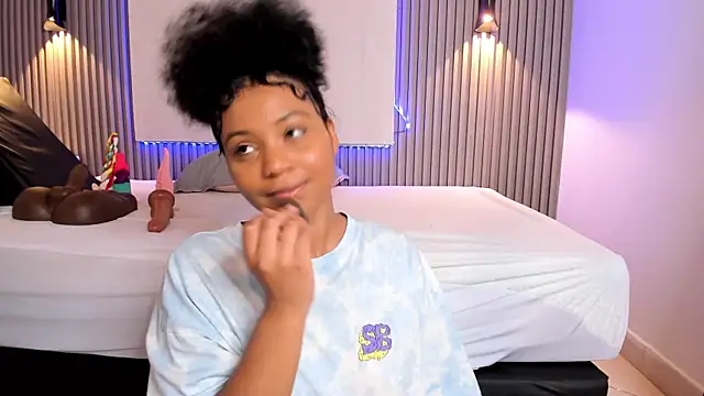 Zafiiraa online show from 03/20/25, 12:00