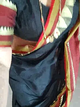 Snapshot of Indian_desi_wife chatting on 02/20/25, 02:51 Indian desi wife online show from 02/20/25, 02:51