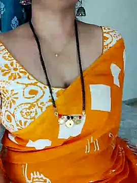 Snapshot of Indian_desi_wife chatting on 02/06/26, 02:38 Indian desi wife online show from 02/06/26, 02:38