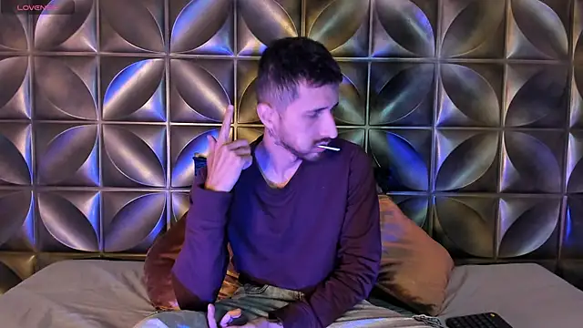 Snapshot of sam_bisex chatting on 03/25/26, 02:50 sam bisex online show from 03/25/26, 02:50