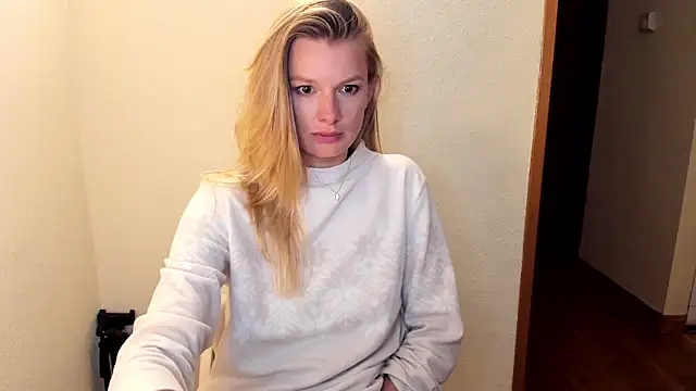 Snapshot of Annloveyou chatting on 10/26/25, 10:47 Annloveyou online show from 10/26/25, 10:47