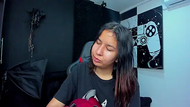 Lia sarahi online show from 02/17/25, 11:13