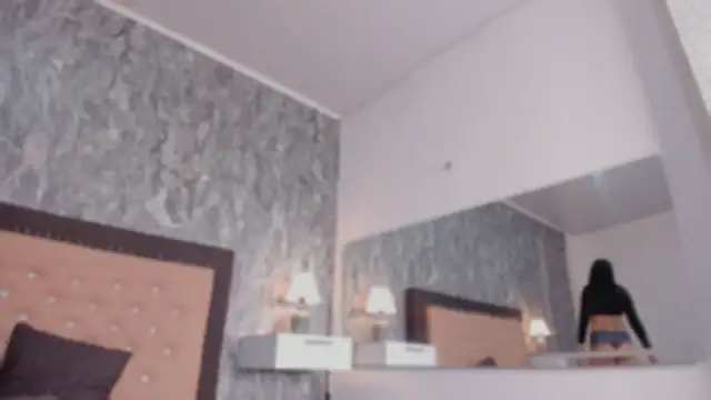 Lia sarahi online show from 11/06/25, 11:44