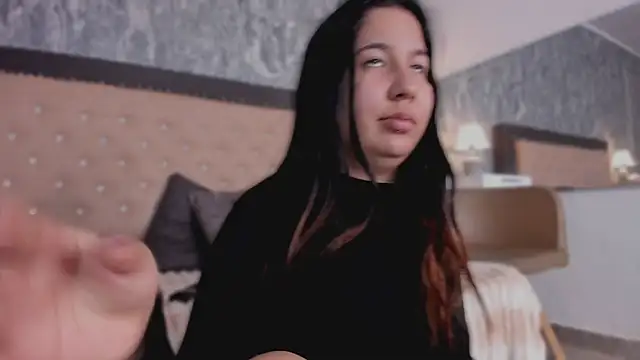 Lia sarahi online show from 11/09/25, 12:03