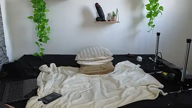 Moxxxie online show from 03/03/25, 04:35