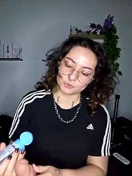 Moxxxie online show from 09/29/25, 05:34