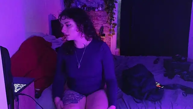 Moxxxie online show from 12/16/25, 04:34