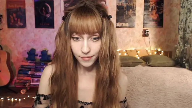 Friendly Ellie online show from 12/25/24, 04:33