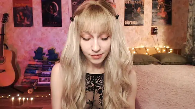 Friendly Ellie online show from 01/09/25, 03:15