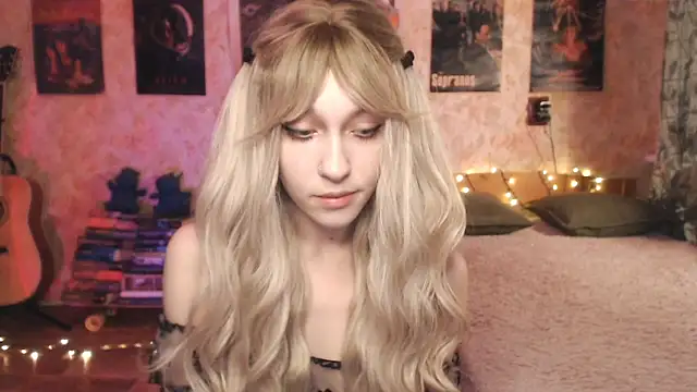 Friendly Ellie online show from 01/11/25, 12:12