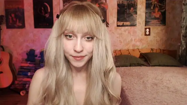 Friendly Ellie online show from 03/12/25, 02:20