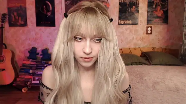 Friendly Ellie online show from 03/17/25, 11:11