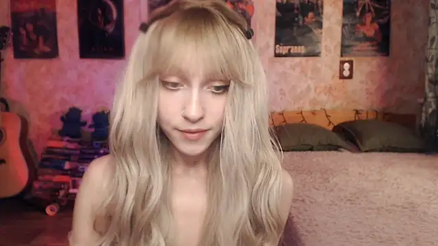 Friendly Ellie online show from 03/21/25, 03:22