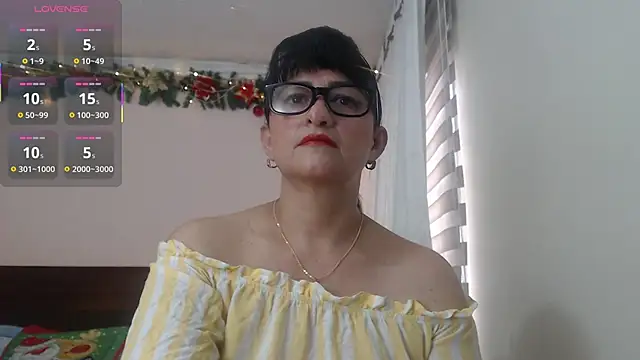 ISABEEL SOFIA01 online show from 10/11/25, 01:53