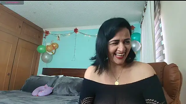 ISABEEL SOFIA01 online show from 06/11/26, 03:32