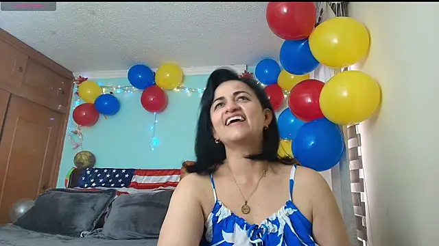 ISABEEL SOFIA01 online show from 06/13/26, 04:38