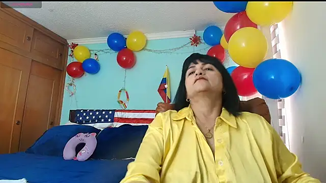 ISABEEL SOFIA01 online show from 06/18/26, 04:55