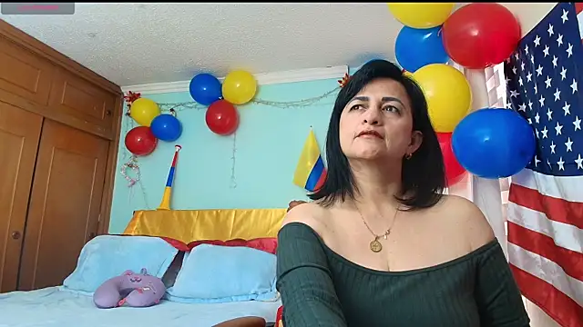 ISABEEL SOFIA01 online show from 06/24/26, 07:02