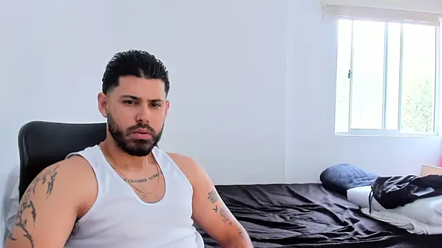 Justyn Torres online show from 12/02/25, 02:12