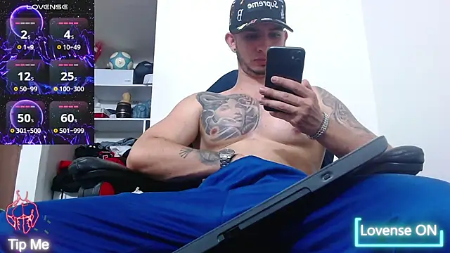 Snapshot of freestyle_blake1 chatting on 03/09/26, 02:15 freestyle blake1 online show from 03/09/26, 02:15