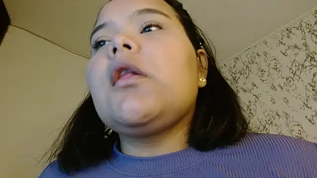 Snapshot of sexychubby___ chatting on 11/30/25, 08:13 sexychubby online show from 11/30/25, 08:13