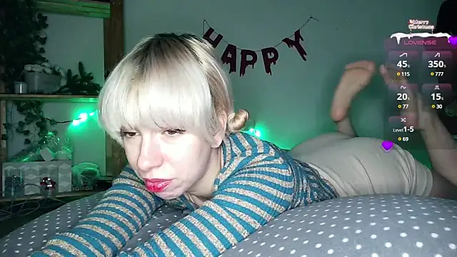 Snapshot of cruellagoth666 chatting on 02/02/25, 01:52 cruellagoth666 online show from 02/02/25, 01:52