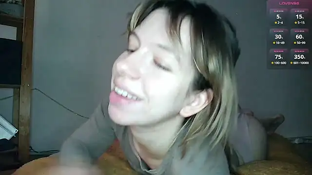 Snapshot of cruellagoth666 chatting on 10/18/25, 10:49 cruellagoth666 online show from 10/18/25, 10:49