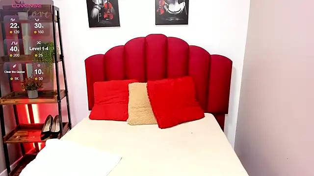 Snapshot of Ashleyyrobert chatting on 02/21/25, 08:05 Ashleyyrobert online show from 02/21/25, 08:05