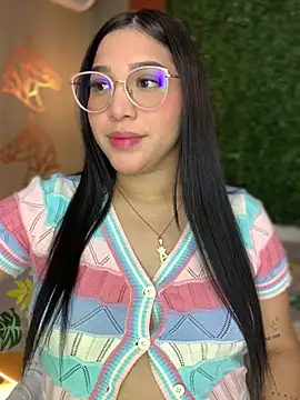 Snapshot of Amandanauty chatting on 12/22/24, 02:06 Amandanauty online show from 12/22/24, 02:06