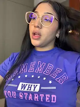 Snapshot of Amandanauty chatting on 01/13/25, 02:07 Amandanauty online show from 01/13/25, 02:07