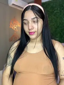 Snapshot of Amandanauty chatting on 01/18/25, 11:55 Amandanauty online show from 01/18/25, 11:55