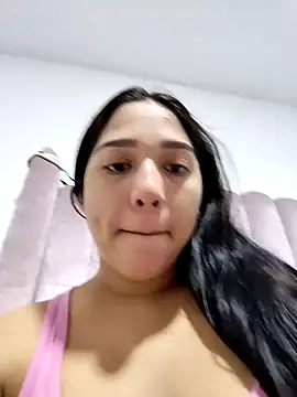 Snapshot of Amandanauty chatting on 02/14/25, 06:19 Amandanauty online show from 02/14/25, 06:19